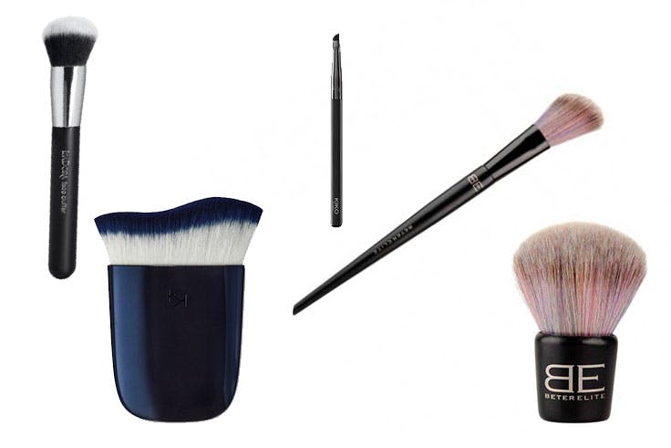 brochas de maquillaje tiendas max center Douglas (13,90 euros) / Kiko (16,95 euros) / Kiko (10,95 euros) / If (7,14 euros) /If (11,49 euros)