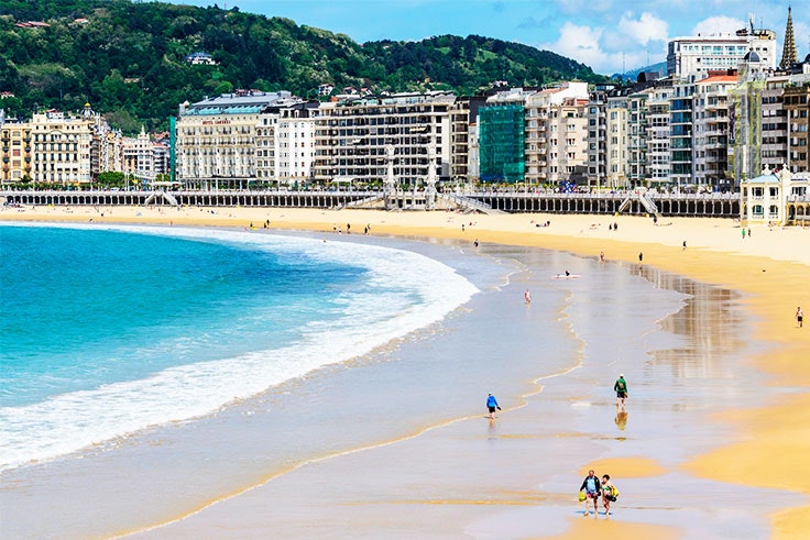 playa de la concha en san sebastian