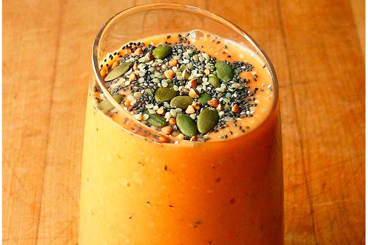 De jugo naranja con propiedades chia del