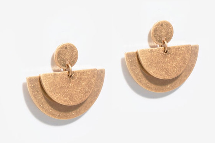 pendientes-grandes-dorados-geometricos-parfois