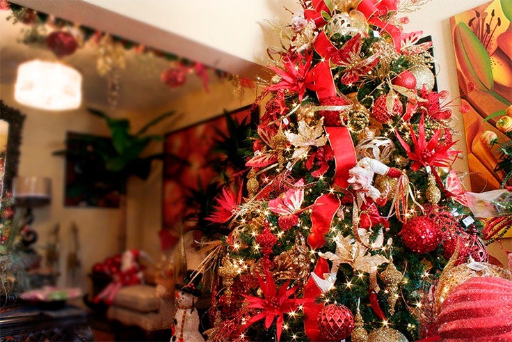 arbol-navidad-dorado-rojo
