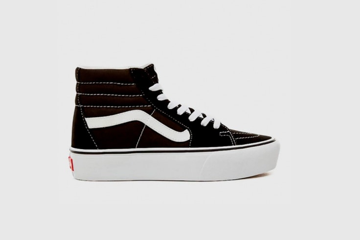 zapatilla-vans-SK8-negra-cana-alta-plataforma-blanca-vas