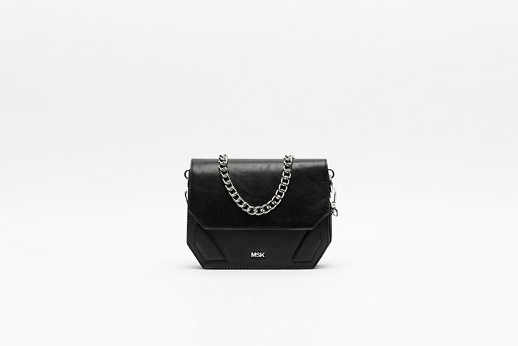 bolso negro misako el estilo de cristina pedroche