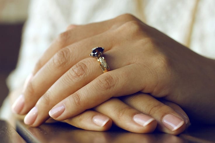 colores-uñas-manicura-francesa
