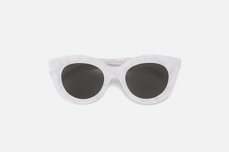 gafas de sol blancas zara