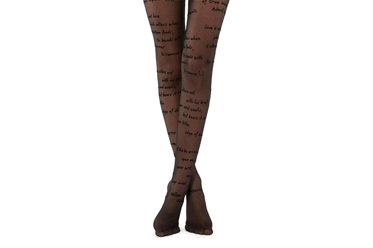 Medias negras con texto de terciopelo estampado de Calzedonia