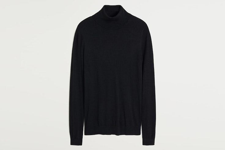 Jersey de cuello alto en color negro de Mango