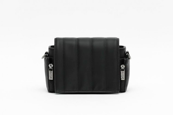 Bolso bandolera en color negro de Misako