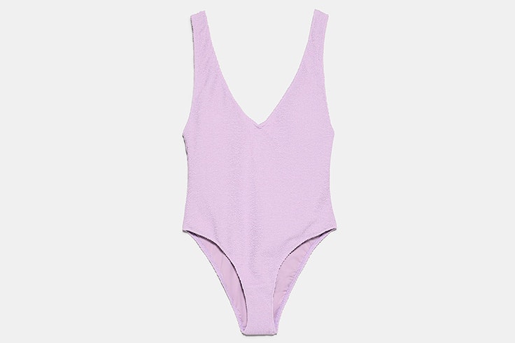 Bañador liso en color lila con escote en pico de Zara