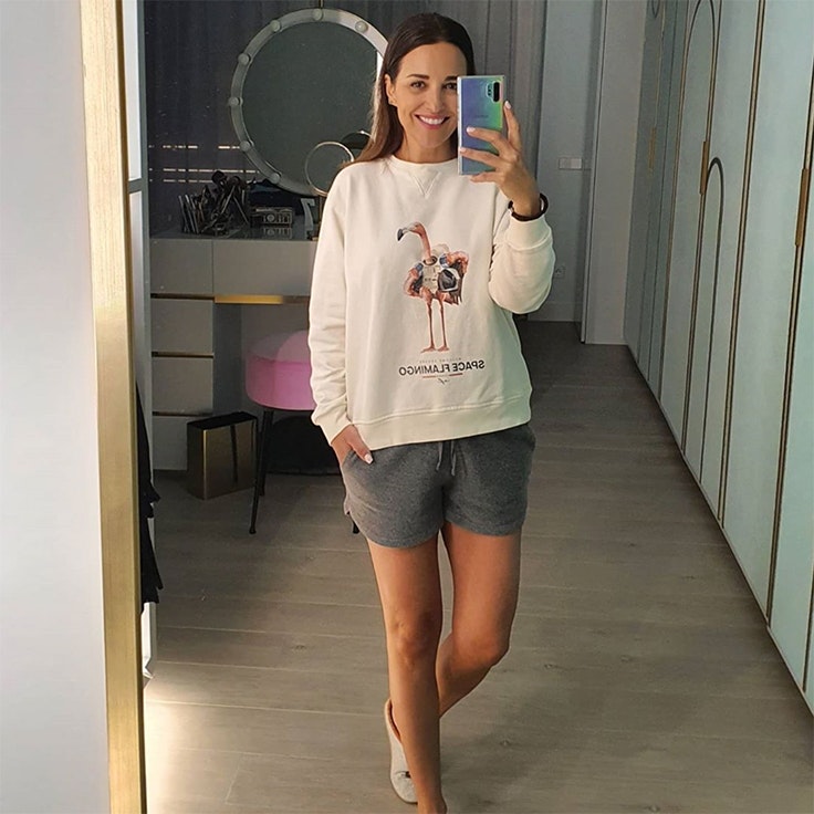 paula echevarria estilo looks para estar por casa con sudadera