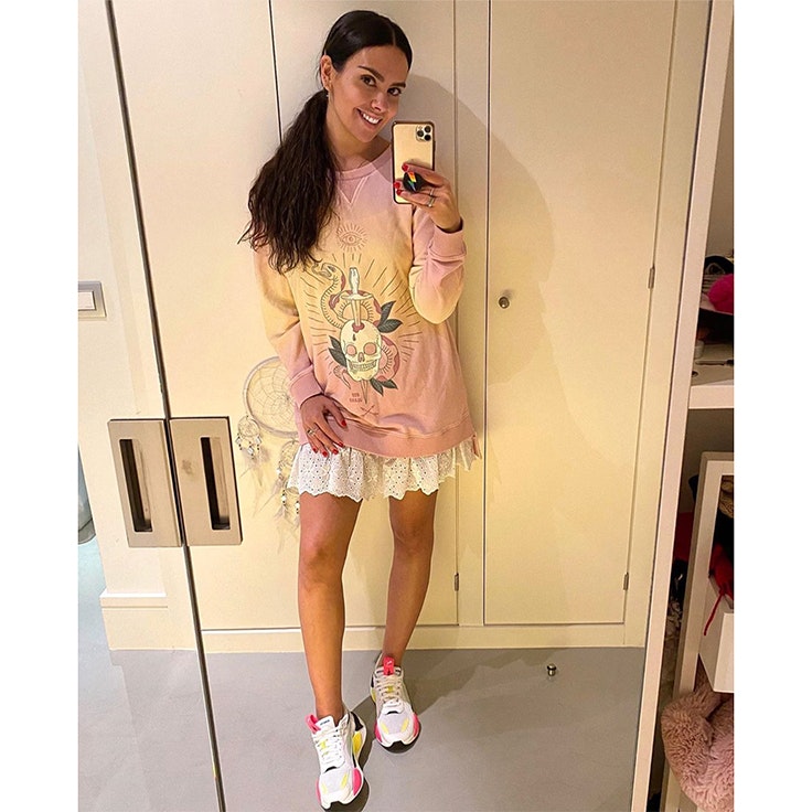 cristina pedroche celebrities en el espejo looks de estar por casa