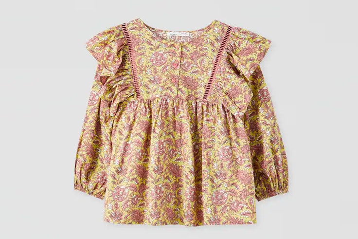Blusón de flores de Pull&Bear para looks playeros