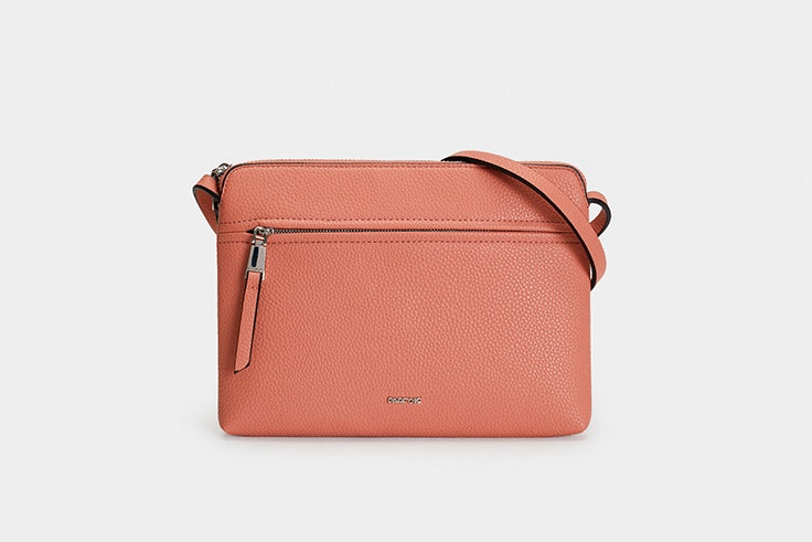 Bolso bandolera en color rosa de Parfois