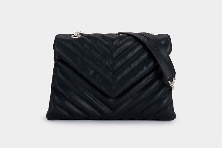 Bolso negro acolchado de Paco Martínez
