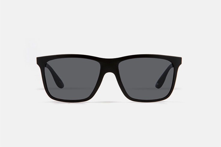 Gafas de sol negras de Multiópticas