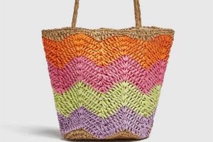 Uno de los bolsos de Pull&Bear.