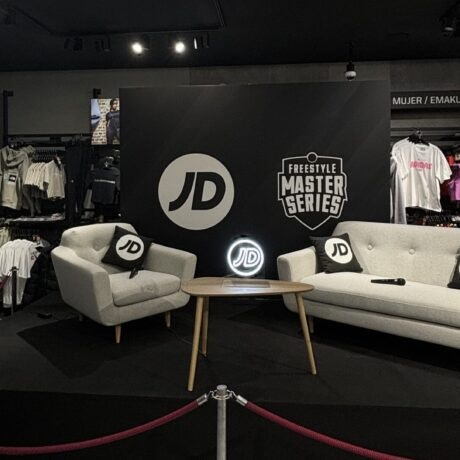 Meet & Greet con Babi BlackBull y MNAK en JD Sports